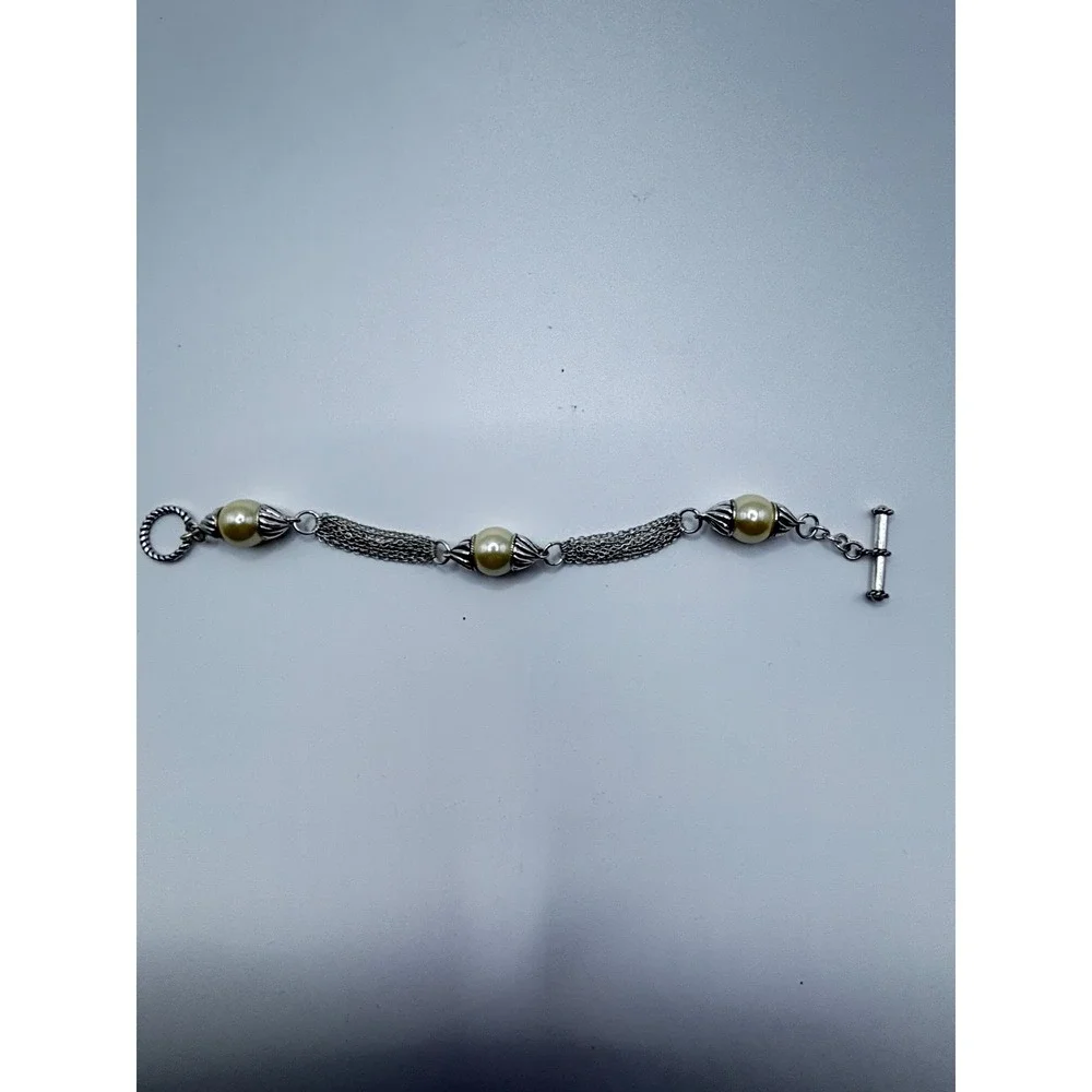 Trifari pearlessence bracelet